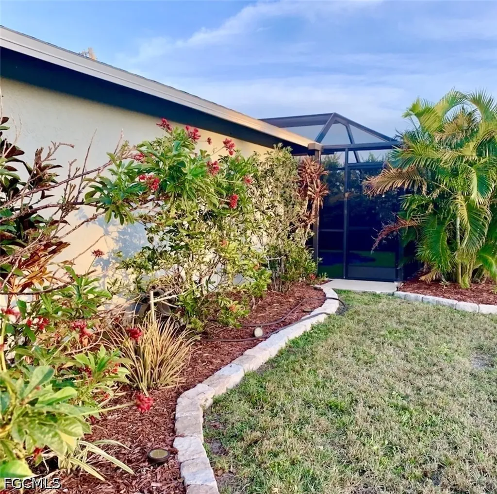 506 SE 27th Terrace Cape Coral FL 33904