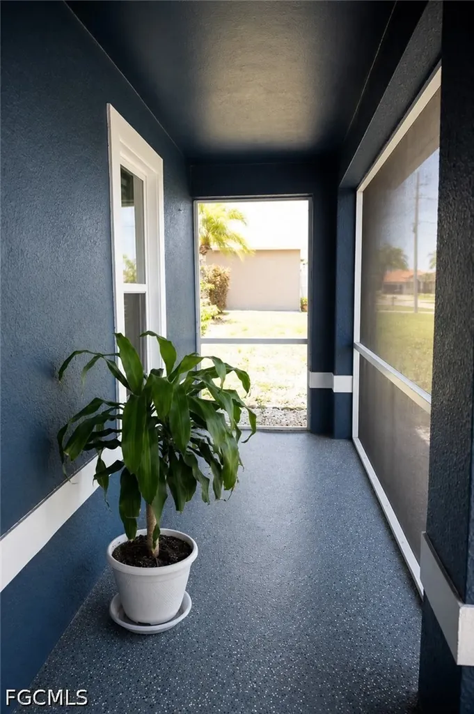 1614 SW 22nd Terrace Cape Coral FL 33991