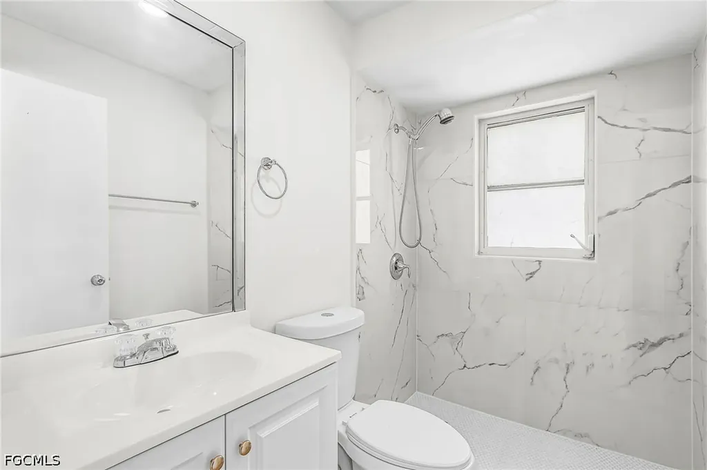 1435 SE 14th Street Cape Coral FL 33990