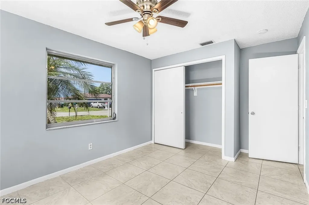 1435 SE 14th Street Cape Coral FL 33990