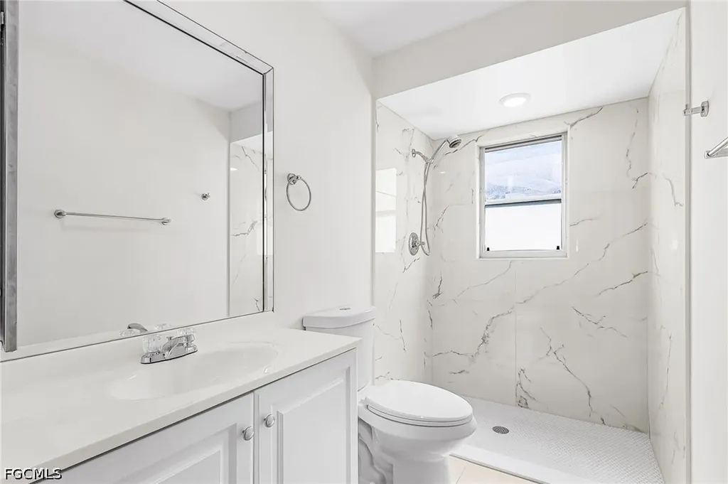 1435 SE 14th Street Cape Coral FL 33990