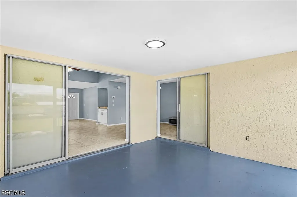 1435 SE 14th Street Cape Coral FL 33990