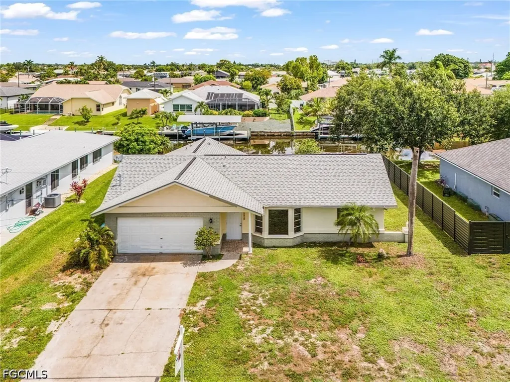 1435 SE 14th Street Cape Coral FL 33990