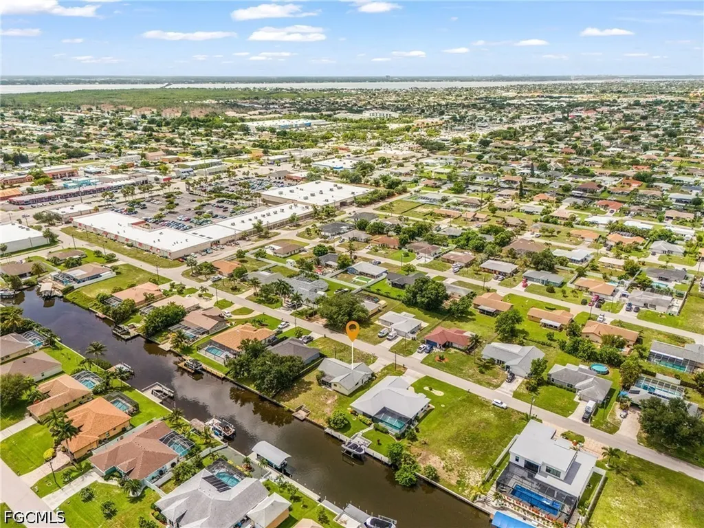 1435 SE 14th Street Cape Coral FL 33990