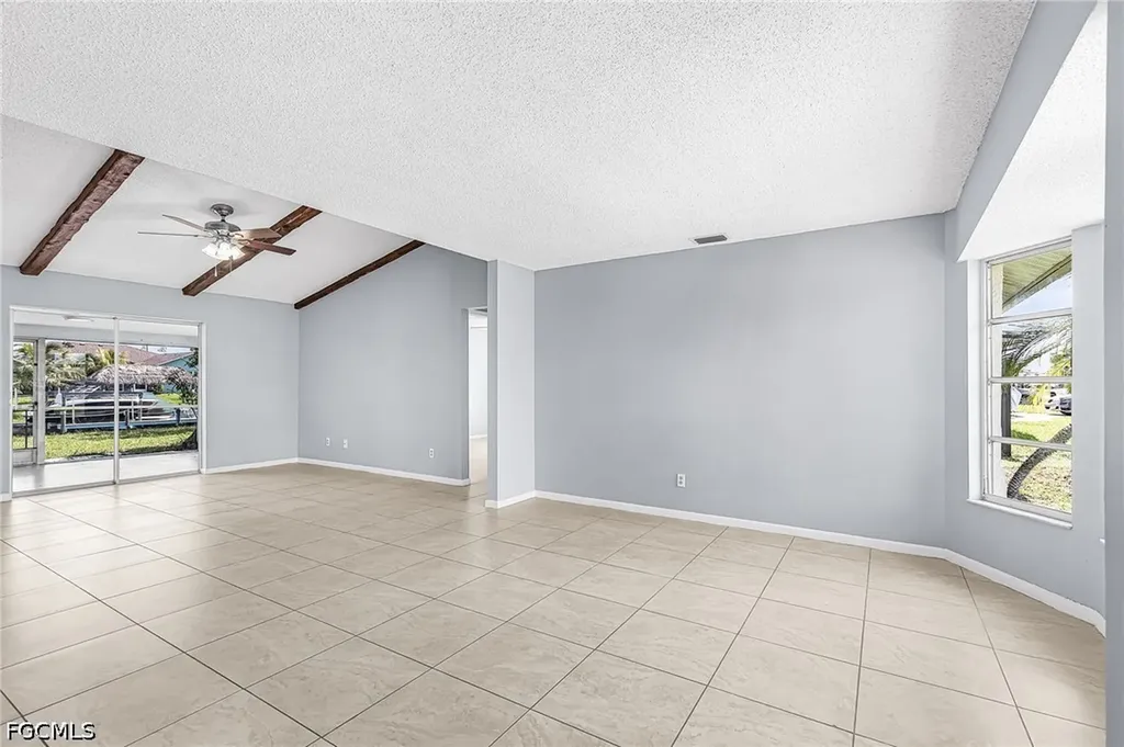 1435 SE 14th Street Cape Coral FL 33990