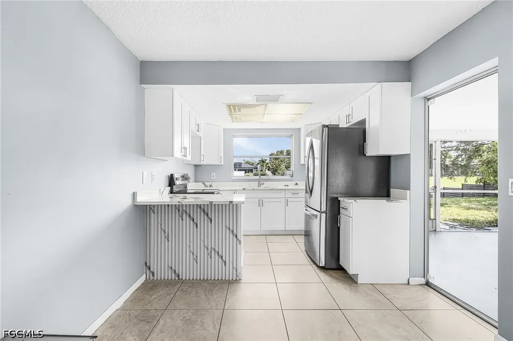 1435 SE 14th Street Cape Coral FL 33990