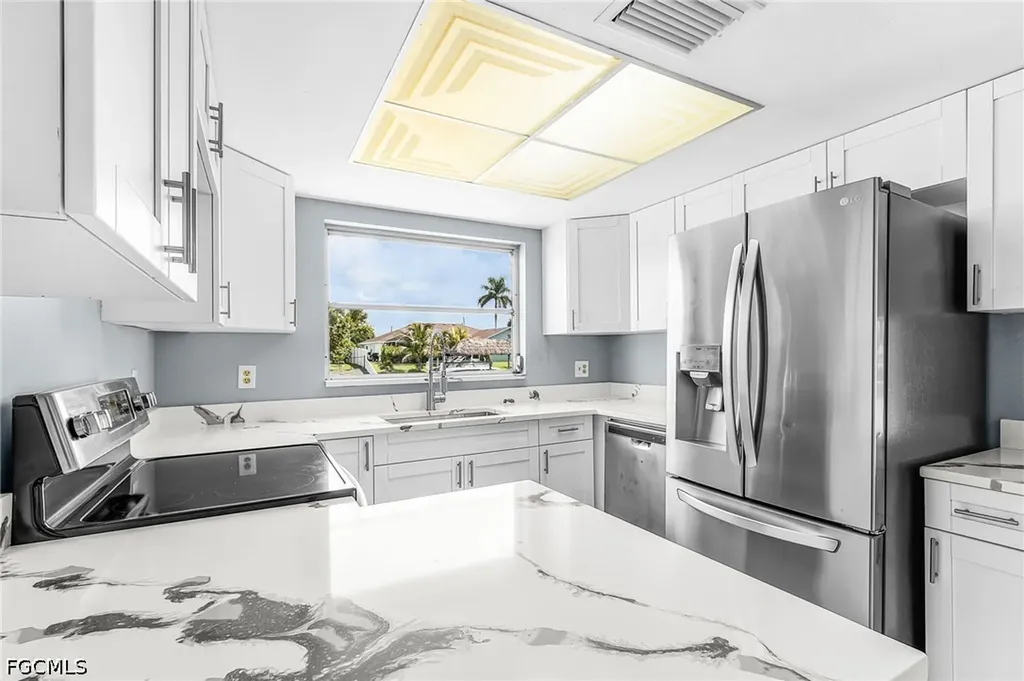1435 SE 14th Street Cape Coral FL 33990