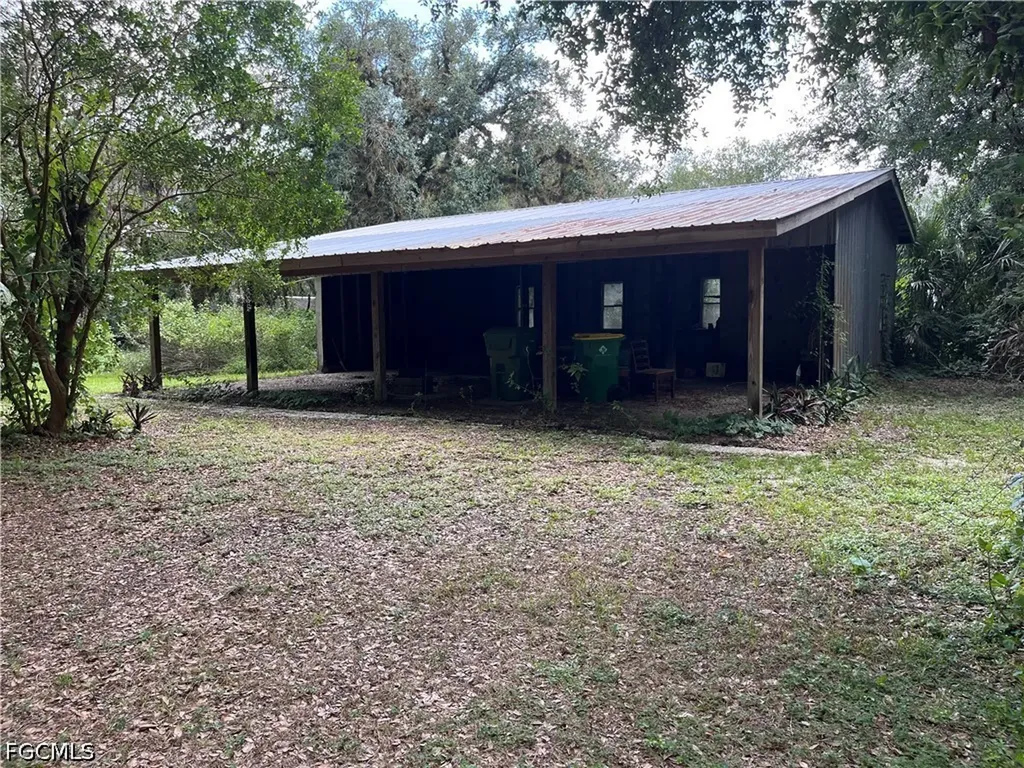 351 E Hickpochee Avenue Labelle FL 33935
