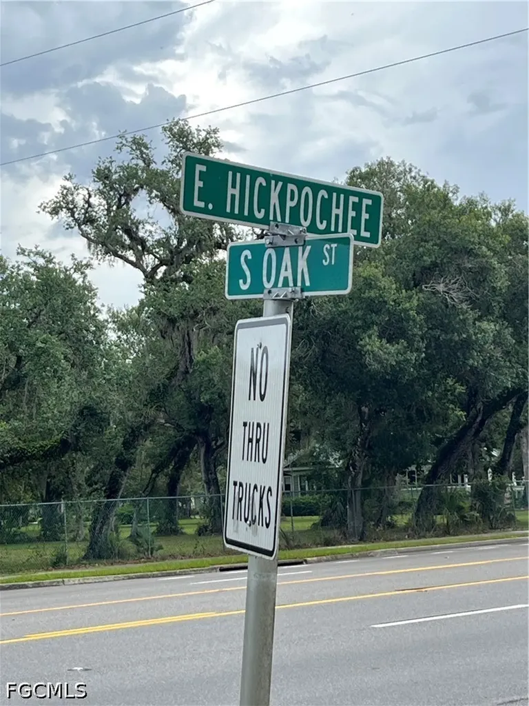 351 E Hickpochee Ave/sr 80 + S Oak Street Labelle FL 33935