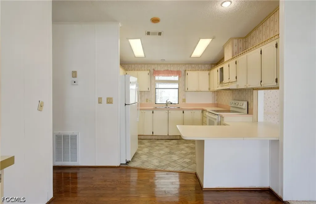 26260 Squire Lane Bonita Springs FL 34135