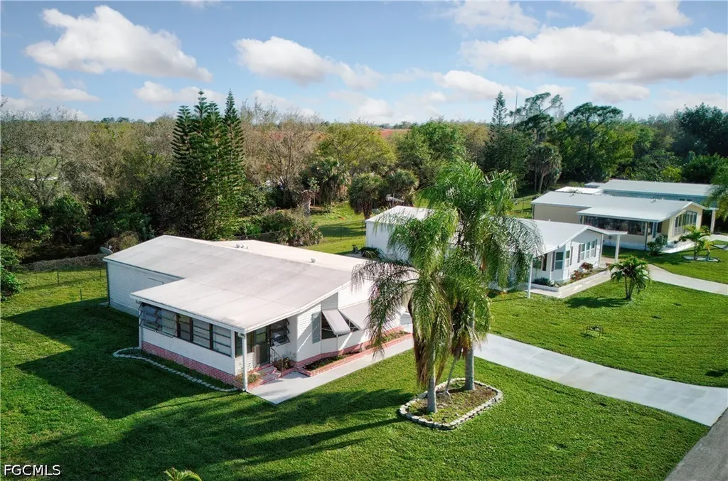 26260 Squire Lane Bonita Springs FL 34135