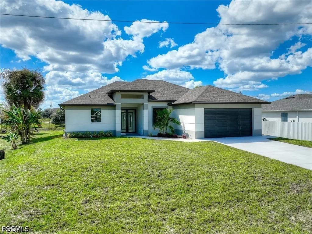 1019 Cedartree Avenue Lehigh Acres FL 33971