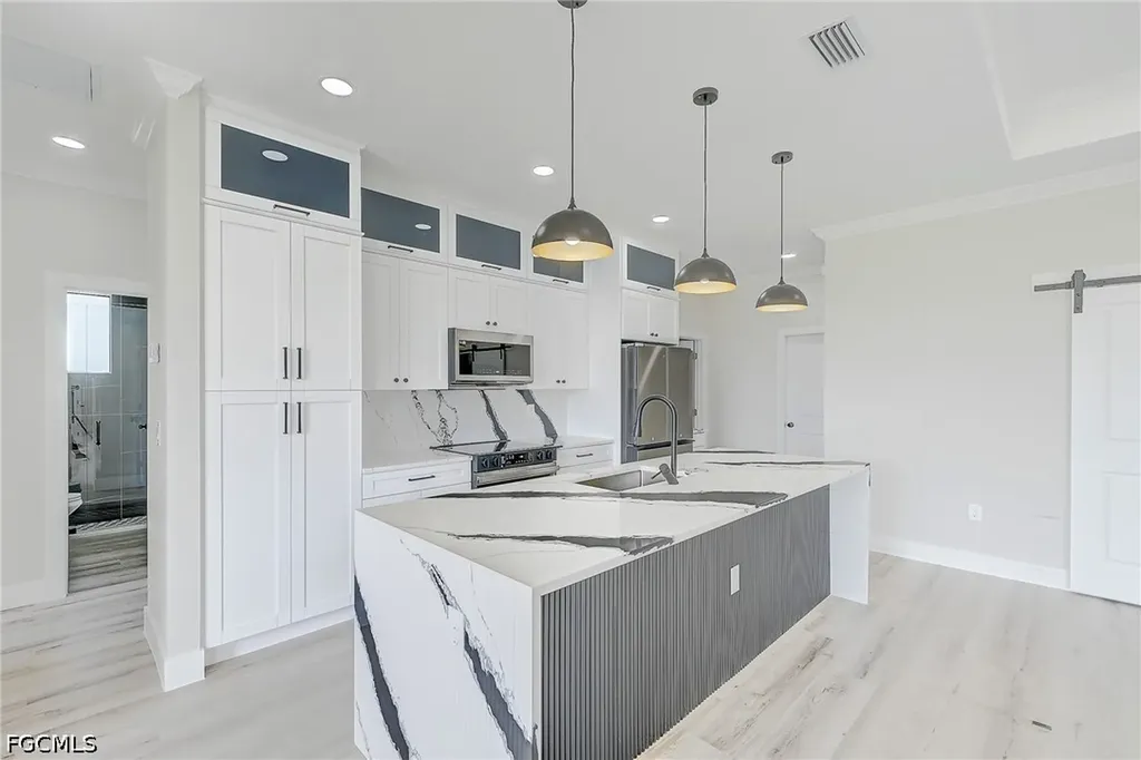 1019 Cedartree Avenue Lehigh Acres FL 33971