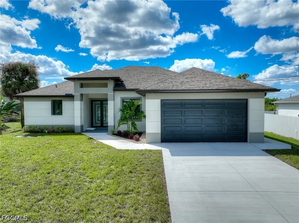 1019 Cedartree Avenue Lehigh Acres FL 33971