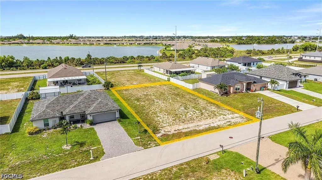 914 NW 8th Terrace Cape Coral FL 33993