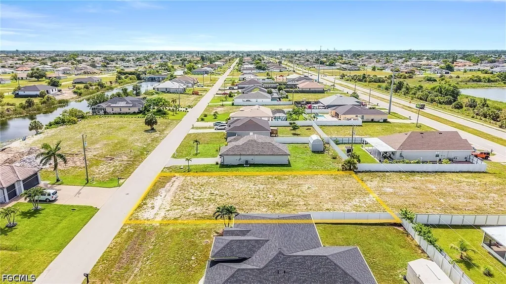 914 NW 8th Terrace Cape Coral FL 33993