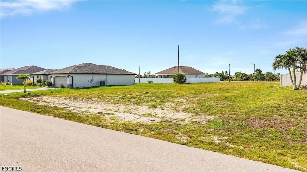 914 NW 8th Terrace Cape Coral FL 33993