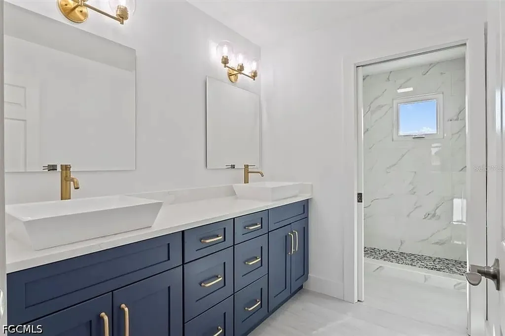 1101/1013 Country Club Boulevard Cape Coral FL 33990