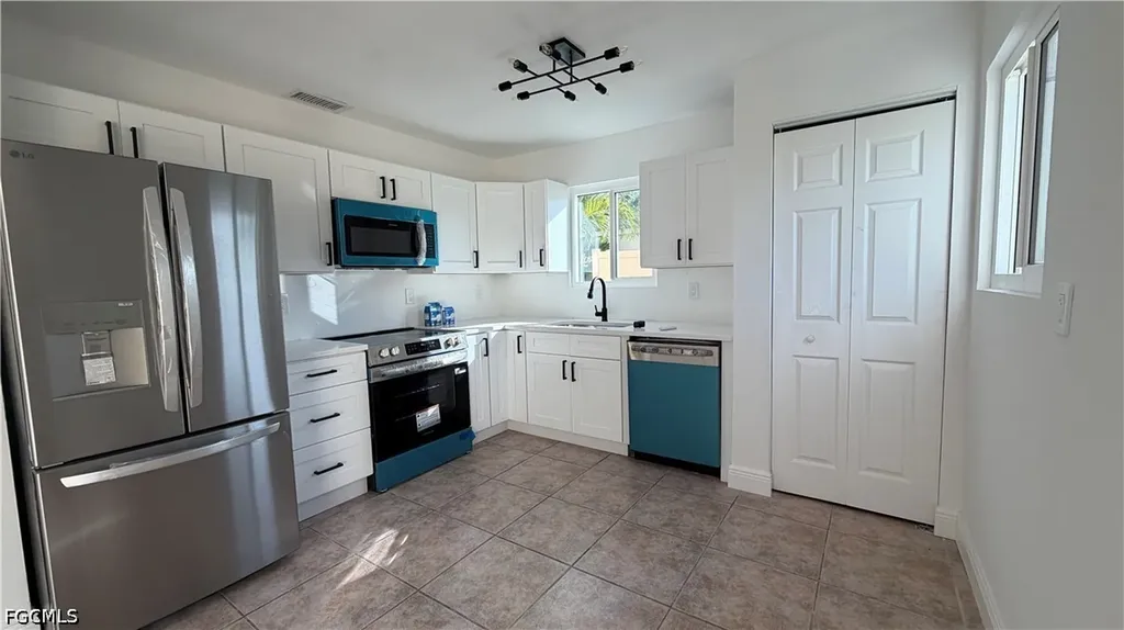 1101/1013 Country Club Boulevard Cape Coral FL 33990