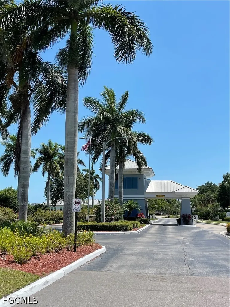 18529 Royal Hammock Boulevard Naples FL 34114