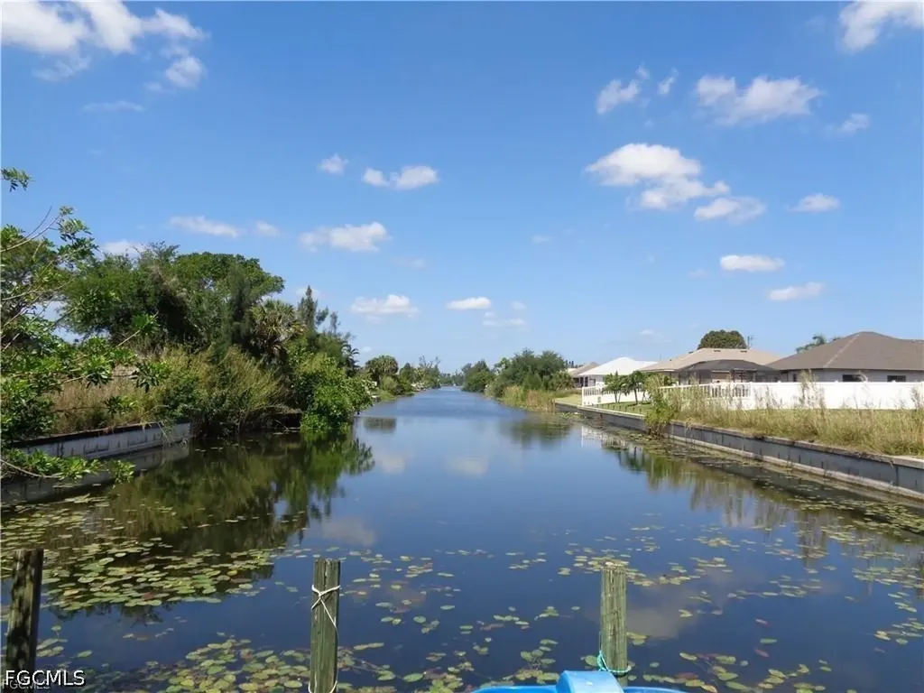 1510 SW 8th Place Cape Coral FL 33991
