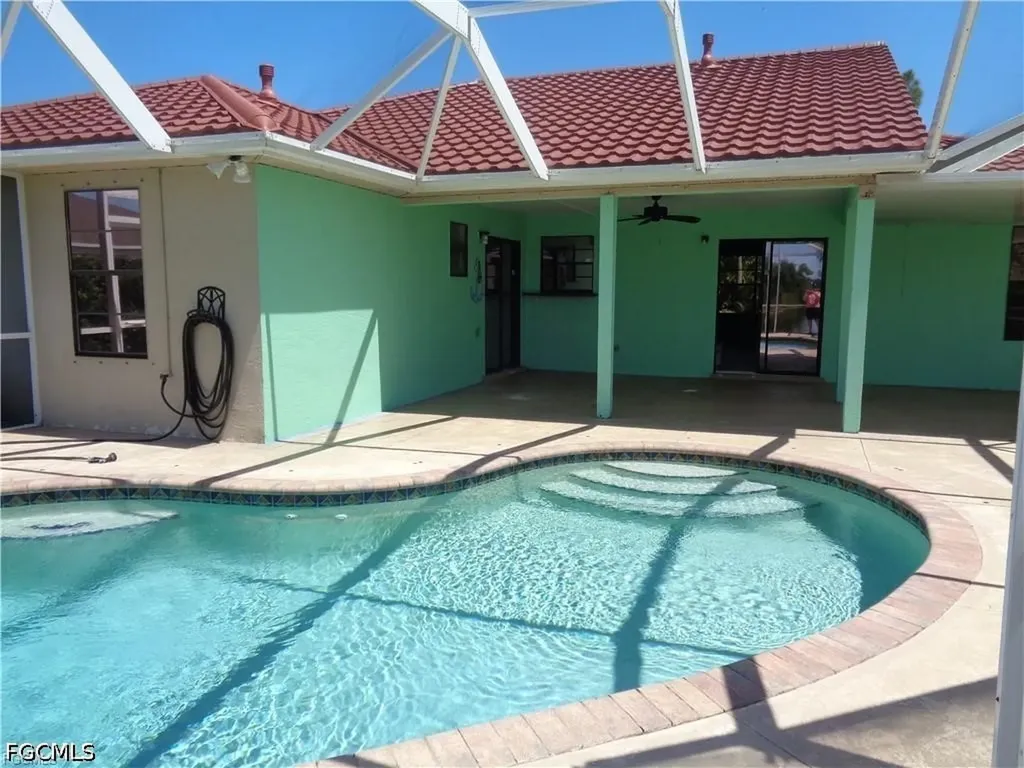 1510 SW 8th Place Cape Coral FL 33991