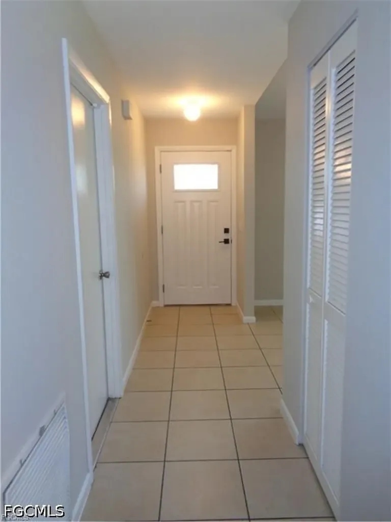 1510 SW 8th Place Cape Coral FL 33991