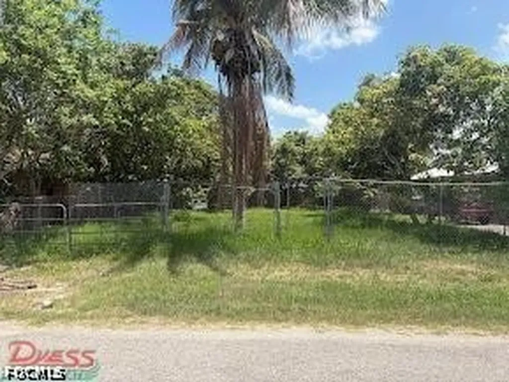 324 E Obispo Avenue Clewiston FL 33440