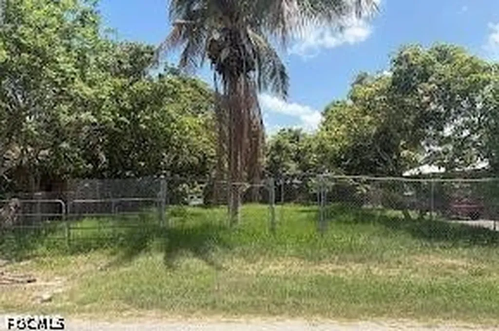 324 E Obispo Avenue Clewiston FL 33440