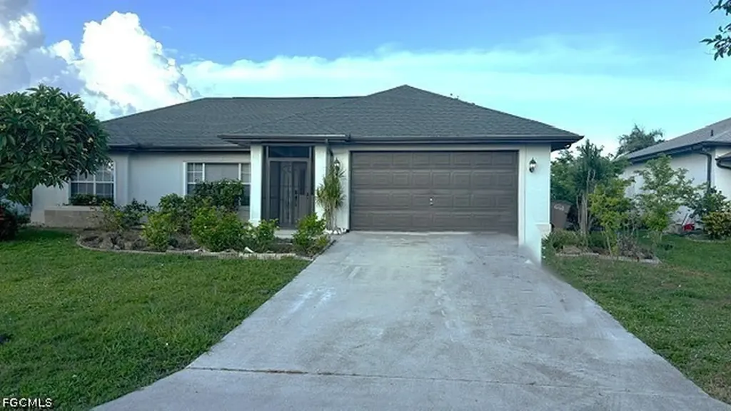 Cape Coral FL, 2205 SE 18th Avenue