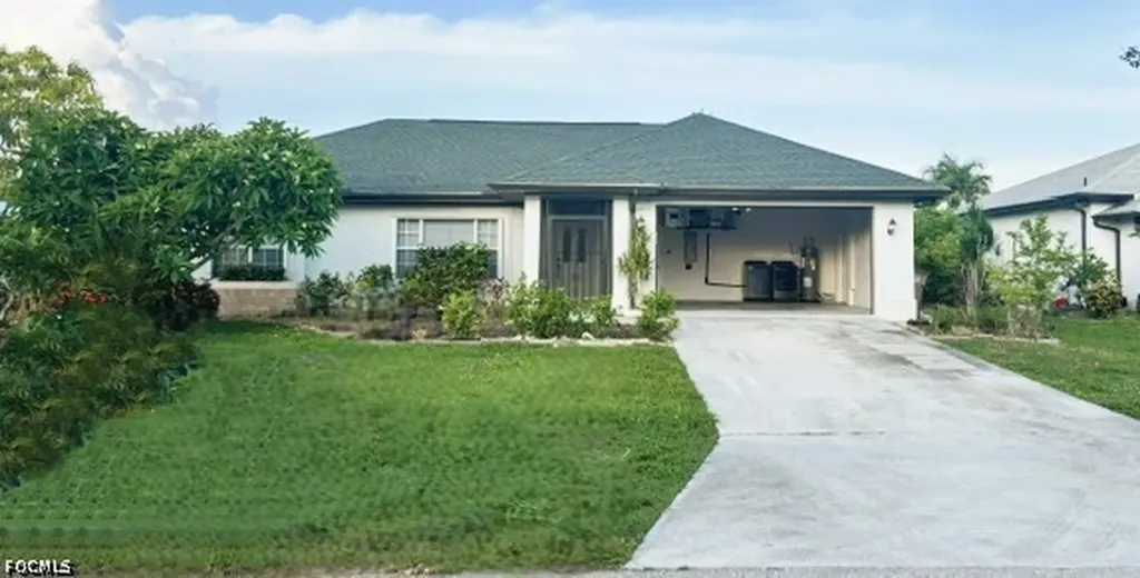 2205 SE 18th Avenue Cape Coral FL 33990