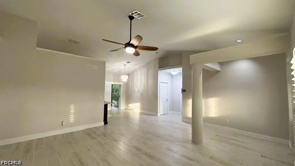 2205 SE 18th Avenue Cape Coral FL 33990