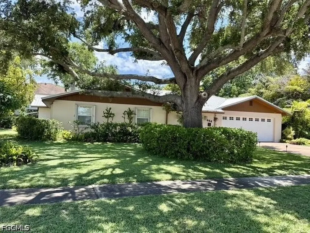 444 E Osceola Avenue Clewiston FL 33440