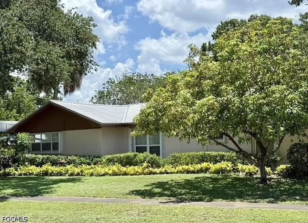 444 E Osceola Avenue Clewiston FL 33440