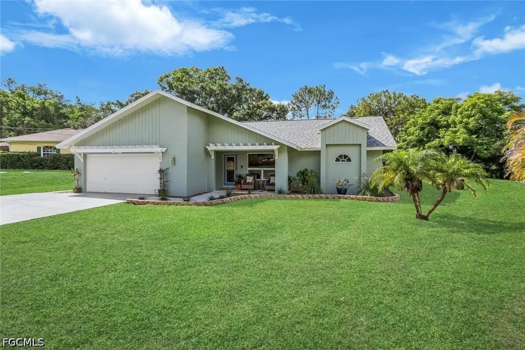 17845 Chesterfield Road North Fort Myers FL 33917
