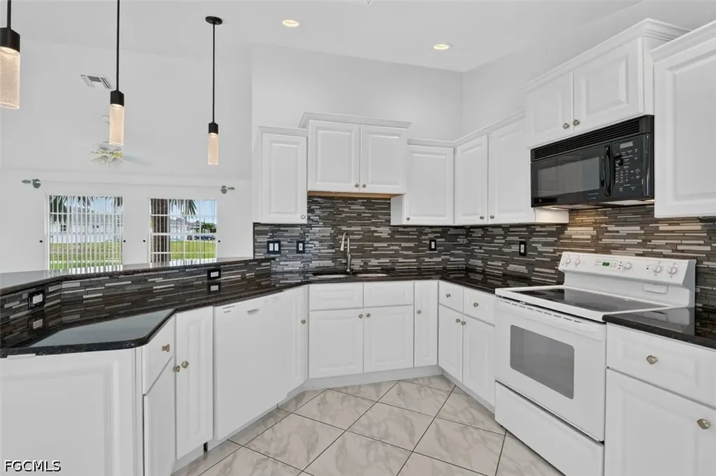 Cape Coral FL, 827 SW 29th Terrace
