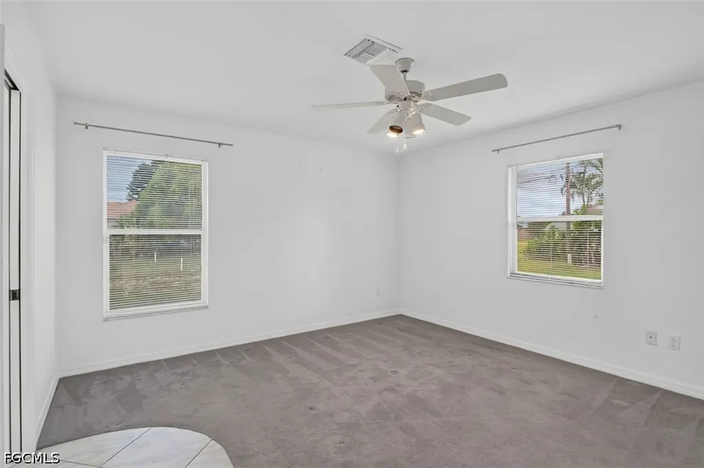 827 SW 29th Terrace Cape Coral FL 33914