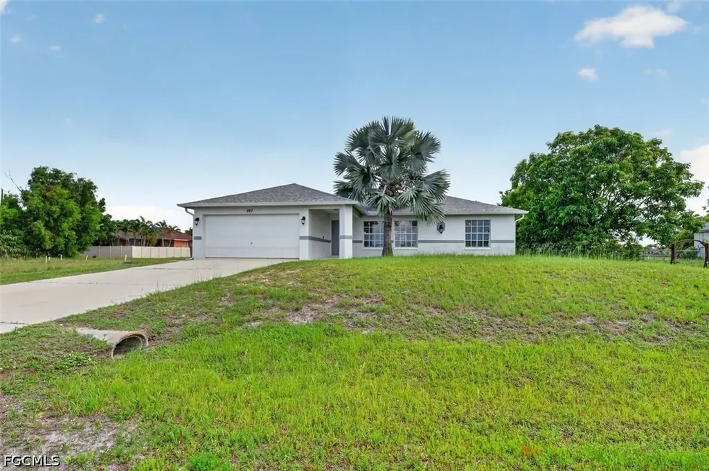 827 SW 29th Terrace Cape Coral FL 33914