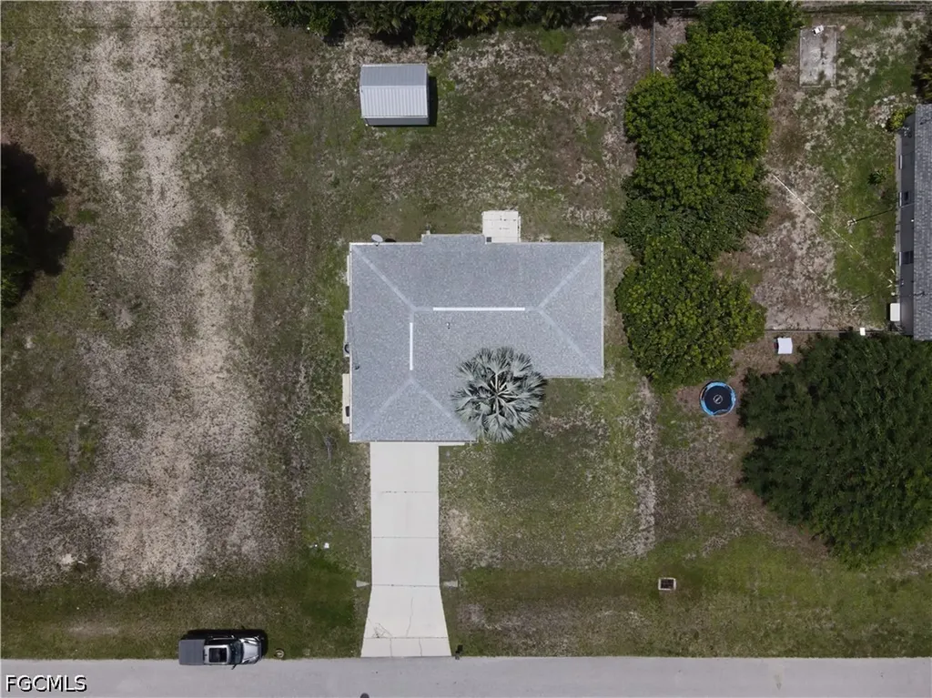827 SW 29th Terrace Cape Coral FL 33914