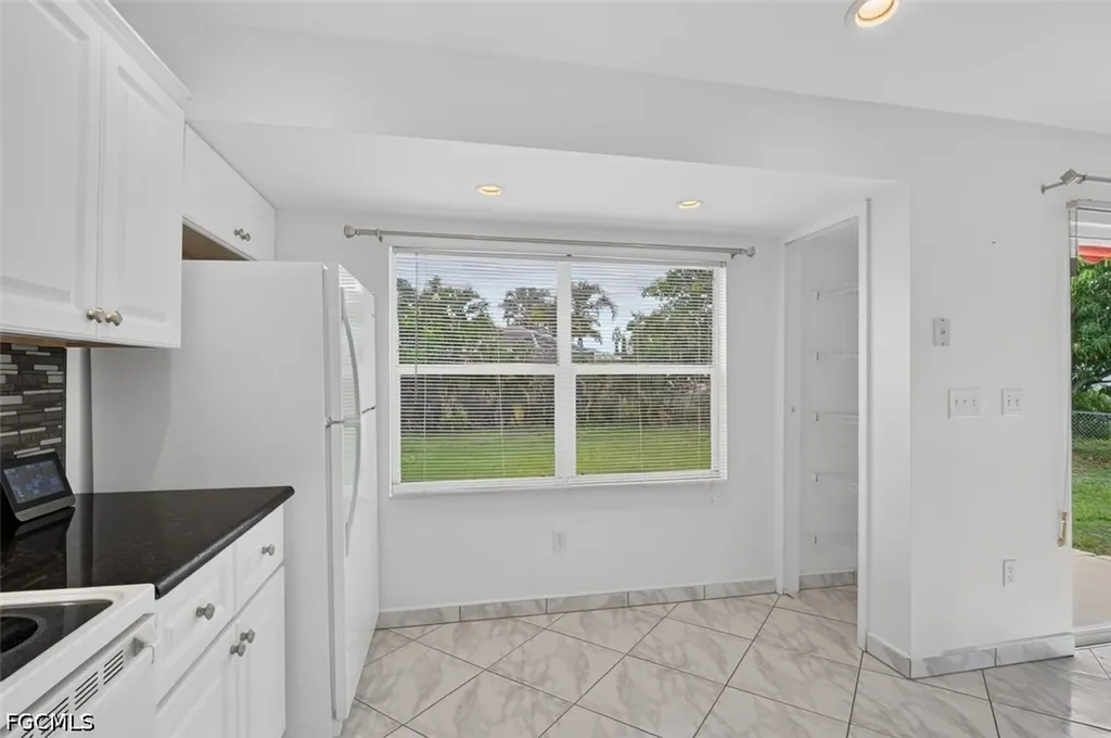 827 SW 29th Terrace Cape Coral FL 33914