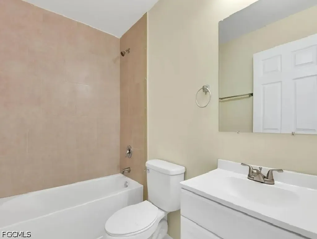702 SE 6th Terrace Cape Coral FL 33990