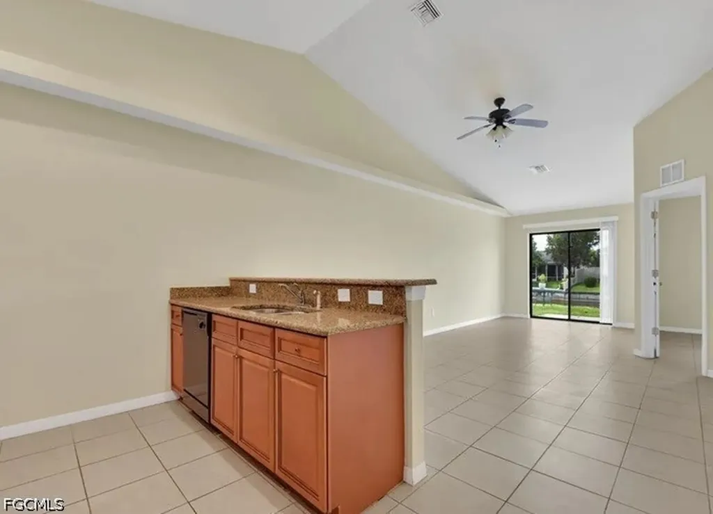 702 SE 6th Terrace Cape Coral FL 33990