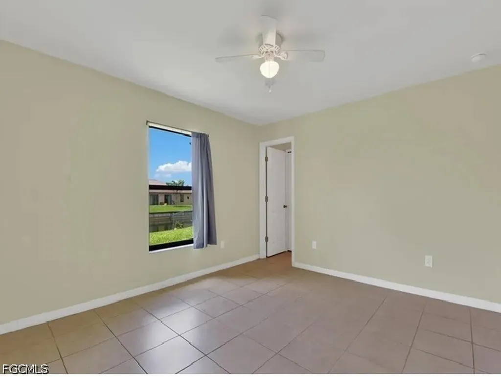 702 SE 6th Terrace Cape Coral FL 33990
