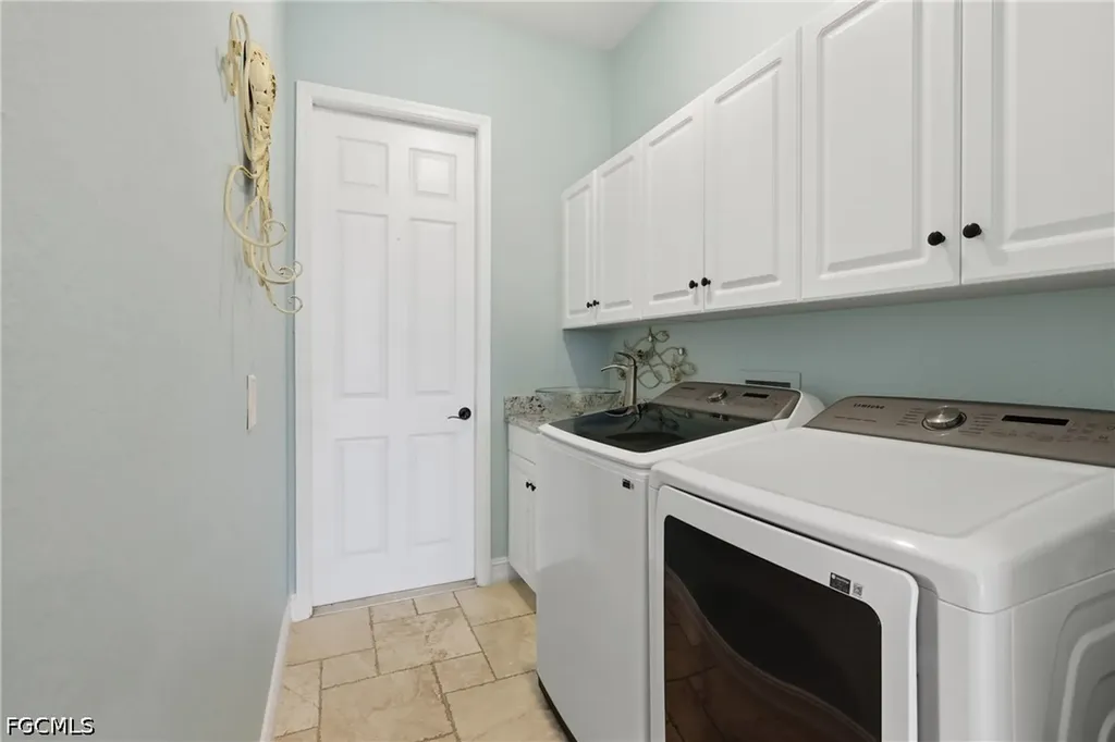 2114 SW 29th Terrace Cape Coral FL 33914