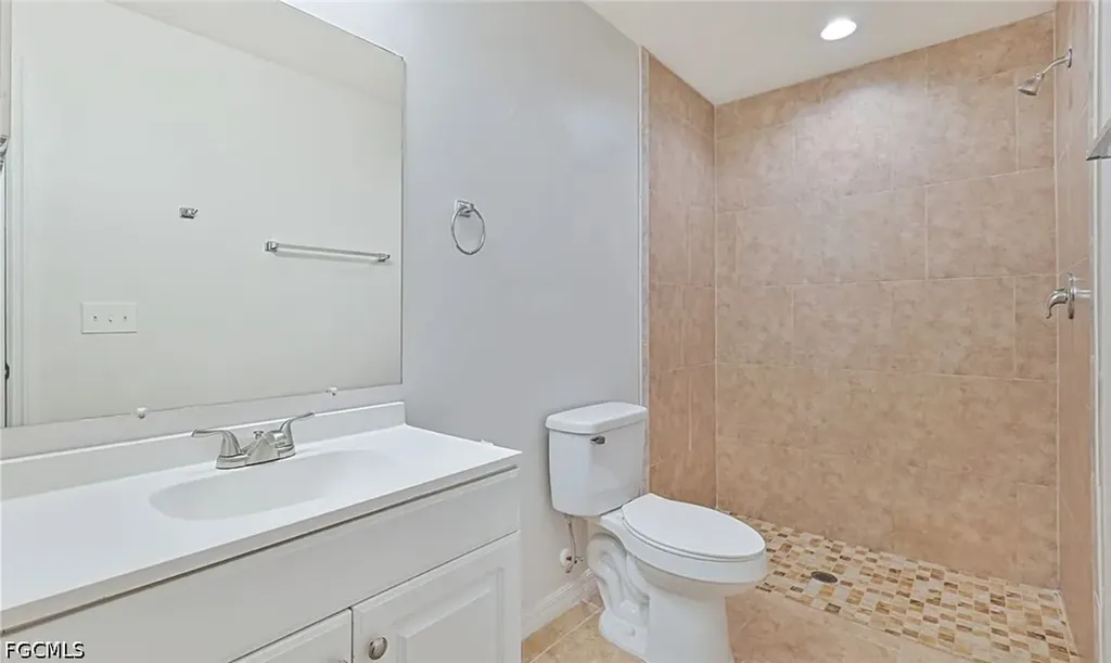 613 SE 14th Street Cape Coral FL 33990