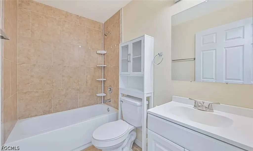 613 SE 14th Street Cape Coral FL 33990