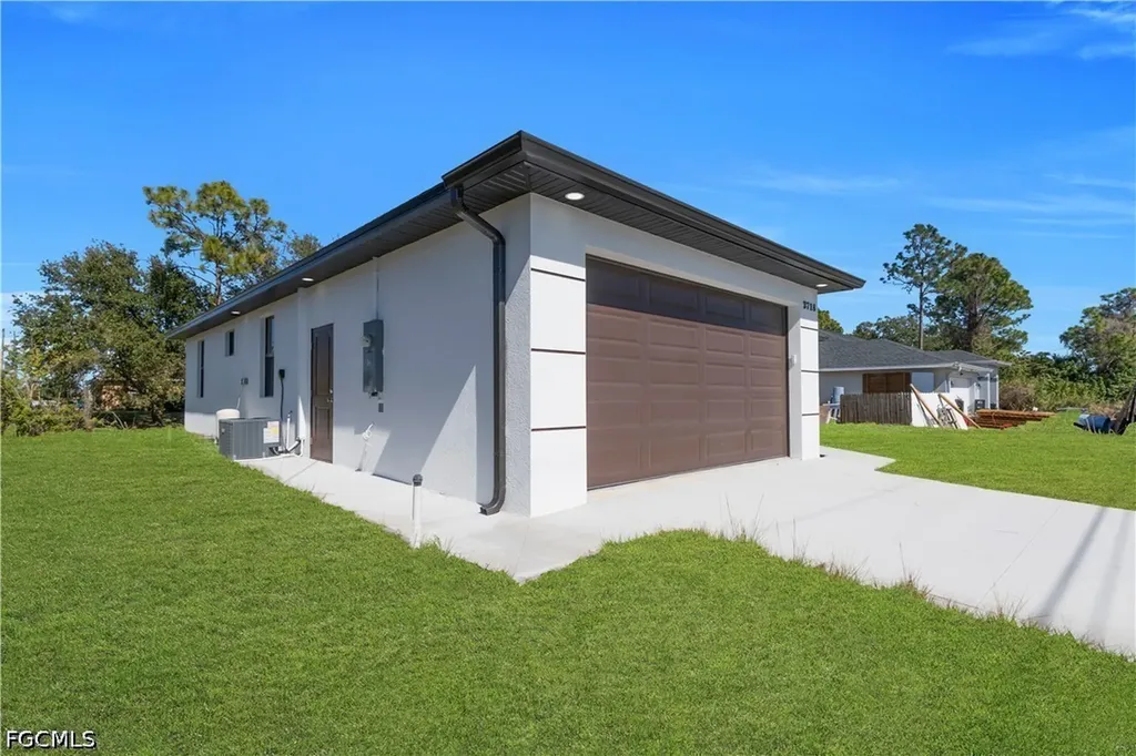 3308 15th Street SW Lehigh Acres FL 33976