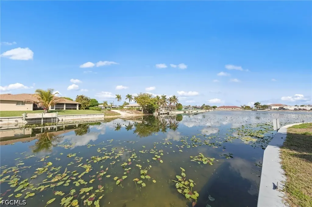 126 SE 15th Place Cape Coral FL 33990