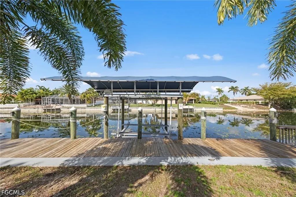 126 SE 15th Place Cape Coral FL 33990