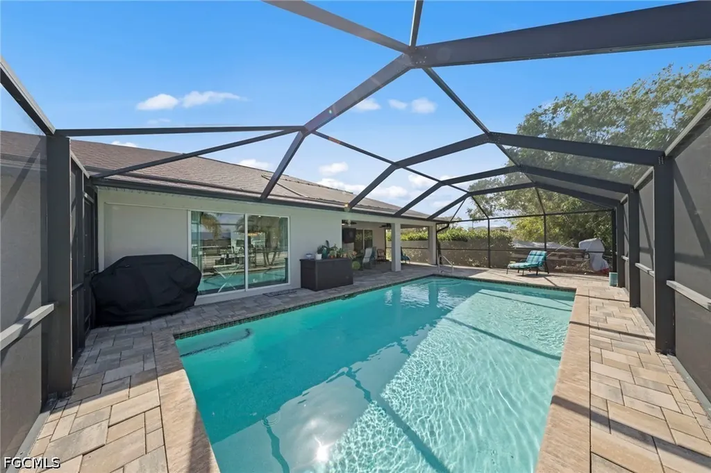126 SE 15th Place Cape Coral FL 33990